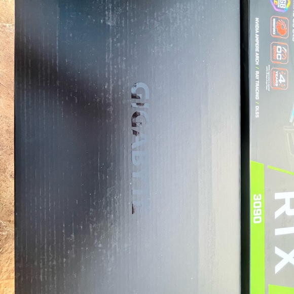 GIGABYTE GeForce RTX 3090 GAMING OC 24GB GDDR6X Graphics Card - Great Condition - Picture 3 of 13